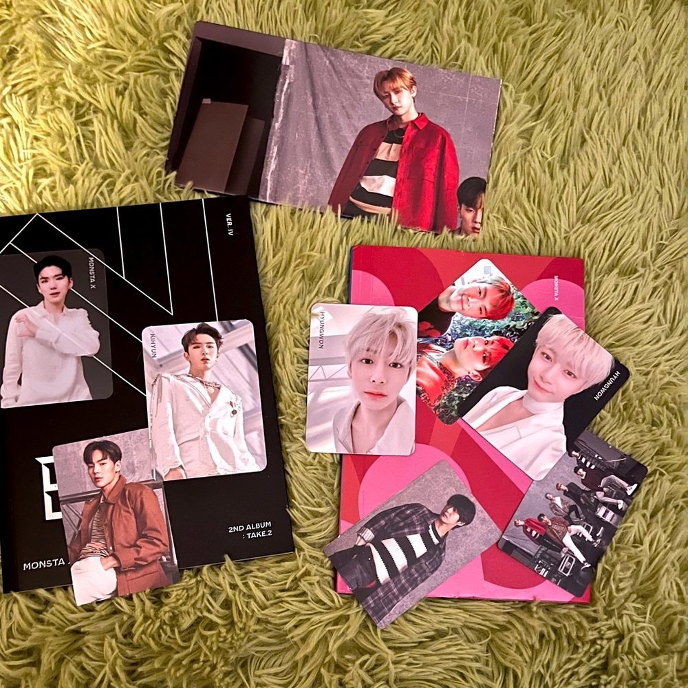 KPOP ALBUM BUNDLE monsta x bundle (2 albums good condition) 20$